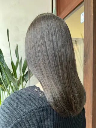 セミロング カラー 透明感/低ダメージ インナー🩵角田紗雪のヘアスタイル