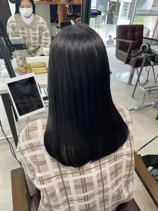 セミロング ブリーチカラー特化 碇　英朗のヘアスタイル