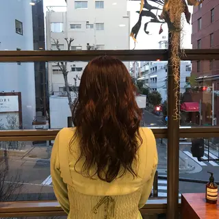 ロング カラー 菅原 彩加のヘアスタイル