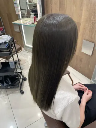 ロング カラー ZENKO所属・齋藤 連のヘアスタイル