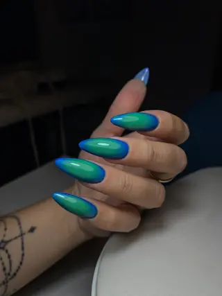 ネイル Isinha Nailsのネイルデザイン