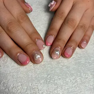 ミディアム lalaroom. nailsalon航空公園店所属・lala room.のネイルデザイン