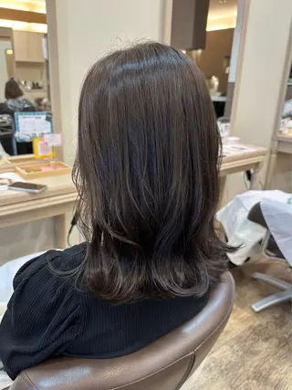 ミディアム 杉田 花乃のヘアスタイル