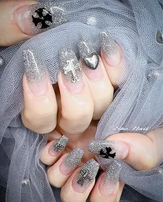 ネイル She   Nail所属・ISA_ BELLAのネイルデザイン