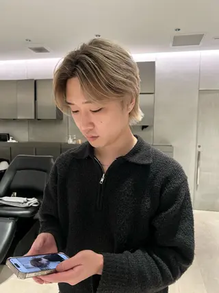 ショート メンズバレイヤージュ 斉藤春のヘアスタイル