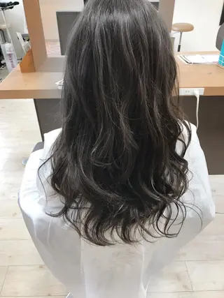 カラー デザインカラー Lienのヘアスタイル