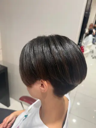 ショート ミヤザキ コージのヘアスタイル