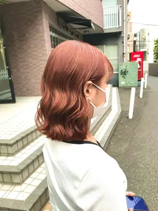 ミディアム カラー 横山 奈央のヘアスタイル