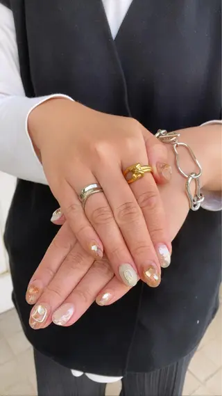 ネイル nailsalon　hue所属・小山 羽奈のネイルデザイン