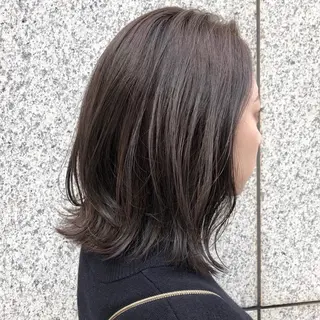 ミディアム 尾籠 美幸 （オゴモリ ミユキ）のヘアスタイル