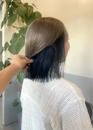 ショート ノエ/ インナーカラー/高岳のヘアスタイル