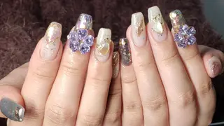 ネイル ミディアム クロキ 。のネイルデザイン