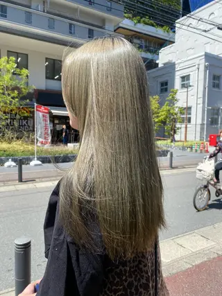 カラー hina KEEDAのヘアスタイル