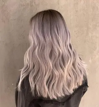 ミディアム カラー ケア剤オタク×海外 ヘア長谷川裕起のヘアスタイル