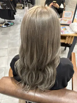 ロング カラー ❄️中野侑香❄️ ハイライト/ブリーチのヘアスタイル