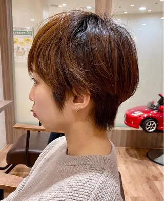 ショート イシカワ ユウタのヘアスタイル