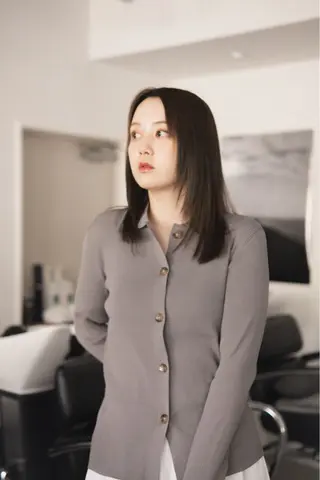 ミディアム CHIBA/マンツー マン/艶髪と透け感のヘアスタイル