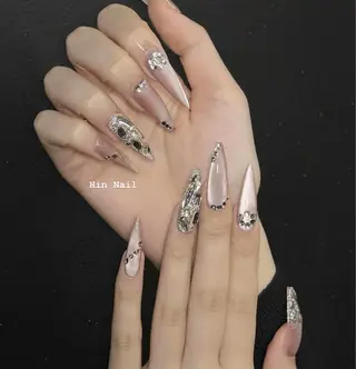 ネイル HIN NAILのネイルデザイン
