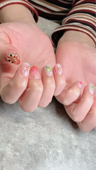 ネイル haleyume所属・shino🌟 痛ネイルのネイルデザイン