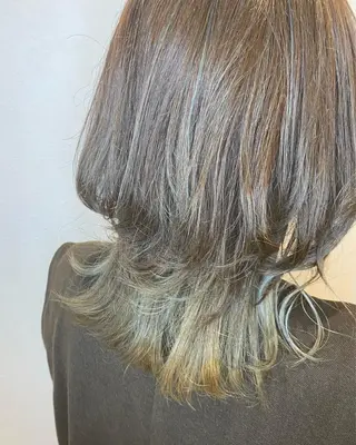 ミディアム カラー アンソメット .のヘアスタイル