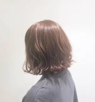 カラー 飯田 みづきのヘアスタイル