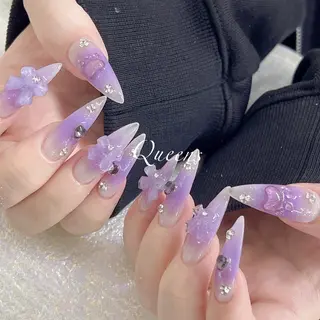 ネイル Queens テイのネイルデザイン