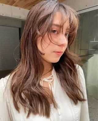 セミロング 縮毛矯正/ レイヤーカット/梅田のヘアスタイル
