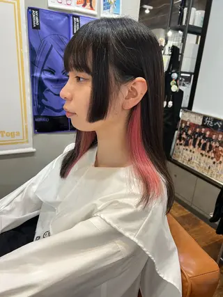 セミロング カラー ヲタクに美容室は難しい。～アニメ、アイドル、サブカルを愛するヲタサロンだった件～所属・ヲタ件。/カラー🌷 ヨナのヘアスタイル