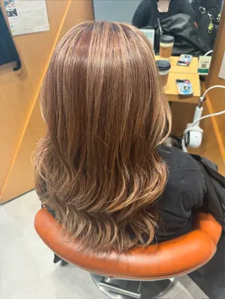 ロング カラー ヘアアレンジ 加藤 愛実のヘアスタイル