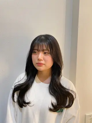 ロング カラー 内田 穂乃香のヘアスタイル