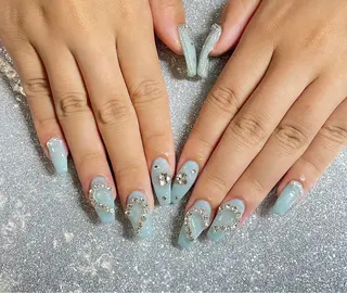 ネイル VIERU 🌈🎀💖のネイルデザイン