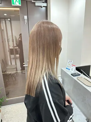 セミロング カラー ✨【公式】 juhl.横浜✨のヘアスタイル