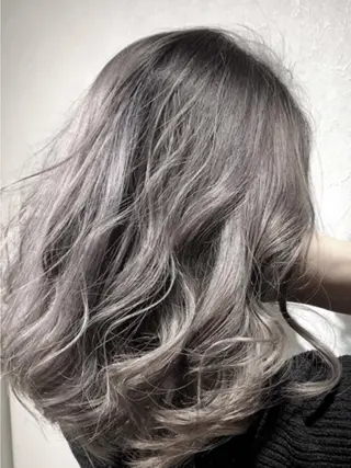 ロング カラー パーマ ヘアアレンジ Device ディバイスのヘアスタイル