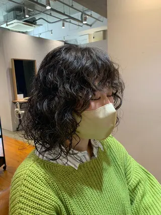 ミディアム パーマ ボブパーマ 艶カラー/横山大樹のヘアスタイル