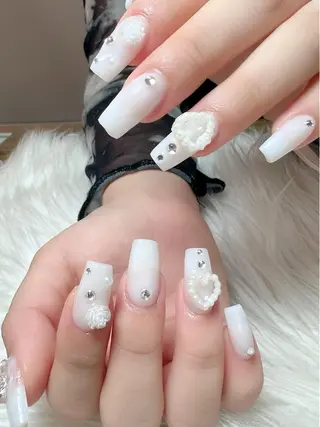 ネイル シェヌネイル JURAのネイルデザイン