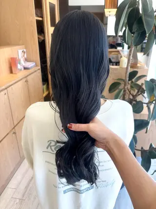 ロング 野尻 暖のヘアスタイル