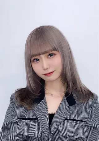 ミディアム 透明感ハイトーン特化 /ケアブリーチ/莉駒のヘアスタイル