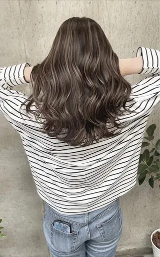 セミロング カラー ヘアアレンジ TATSUYA アートディレクターのヘアスタイル