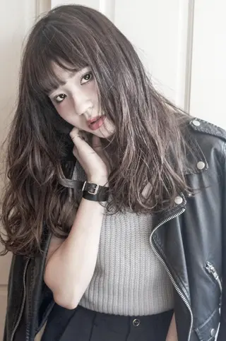 セミロング カラー HAIR WORKS HELM所属・ショート✨ボブ✨代表 新田見美仁のヘアスタイル