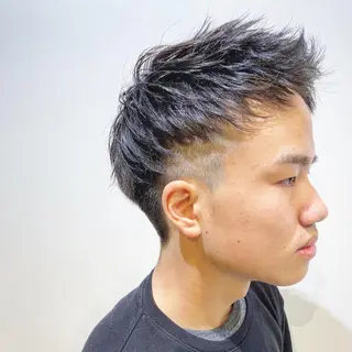 メンズ 大阪ウルフカット ハッシュカットのヘアスタイル