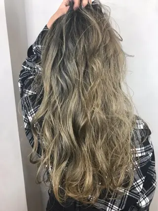 ロング カラー L’atelier BROCANTE （ラトリエ　ブロカント）所属・BROCANTE立川 karasawa.nのヘアスタイル