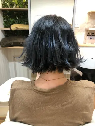 ショート カラー 美容室tuuli 大名店所属・tuuli トゥーリのヘアスタイル