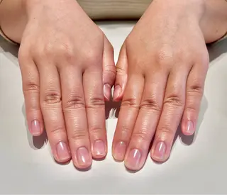 ネイル 自爪とネイルケア専門サロン　プリナチュール所属・吉岡 泉のネイルデザイン