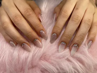ネイル MionNail所属・安永 彩香のネイルデザイン