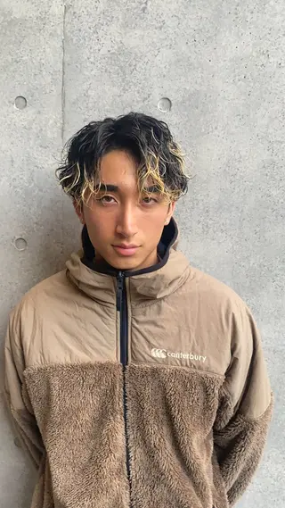 ミディアム 持ちが良いニュアンス パーマ渡辺尚暉のヘアスタイル