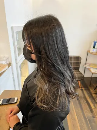 ロング カラー 伊藤ゆかり/髪質改善 /透明感カラーのヘアスタイル