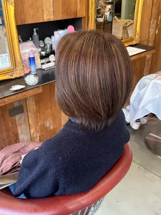 ショート カラー rebloom所属・山之内匠/艶カラー/ ハイトーン/ブリーチのヘアスタイル