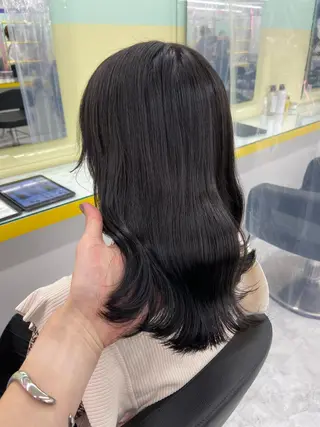 ミディアム カラー パーマ ヘアアレンジ ネイル マツエク・マツパ 韓国風ベージュ🤎 赤みなし🌿横浜🤎のヘアスタイル