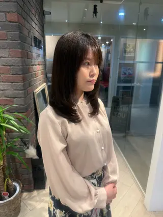 ミディアム 栗原 莉玖のヘアスタイル