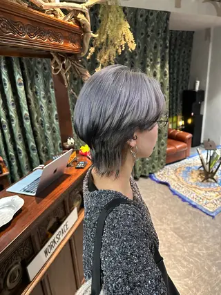 ショート カラー レイヤーブリーチ特化 ホワイト専門/岸のヘアスタイル